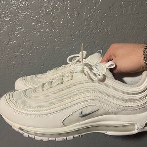 Need money don’t need these shoes anymore